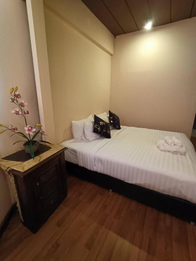 Soft Night Barzaar Hostel Chiang Mai Exterior foto