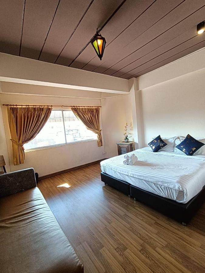 Soft Night Barzaar Hostel Chiang Mai Exterior foto